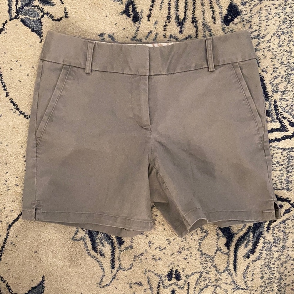 LOFT The Rivera Short in gray, size 2.